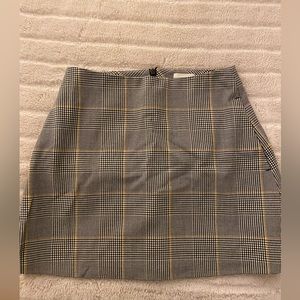 Wilfred mini skirt from Aritzia